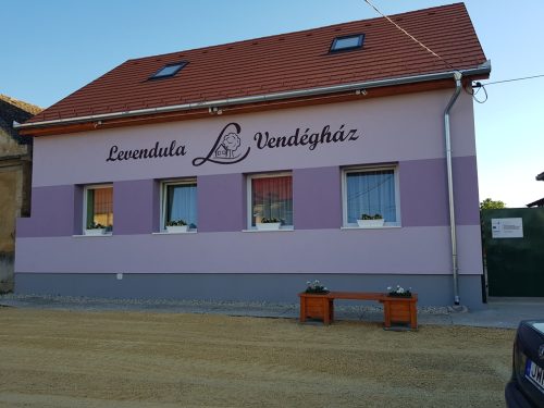 Vendégház elölről